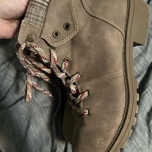 Maurices 9 1/2 boots